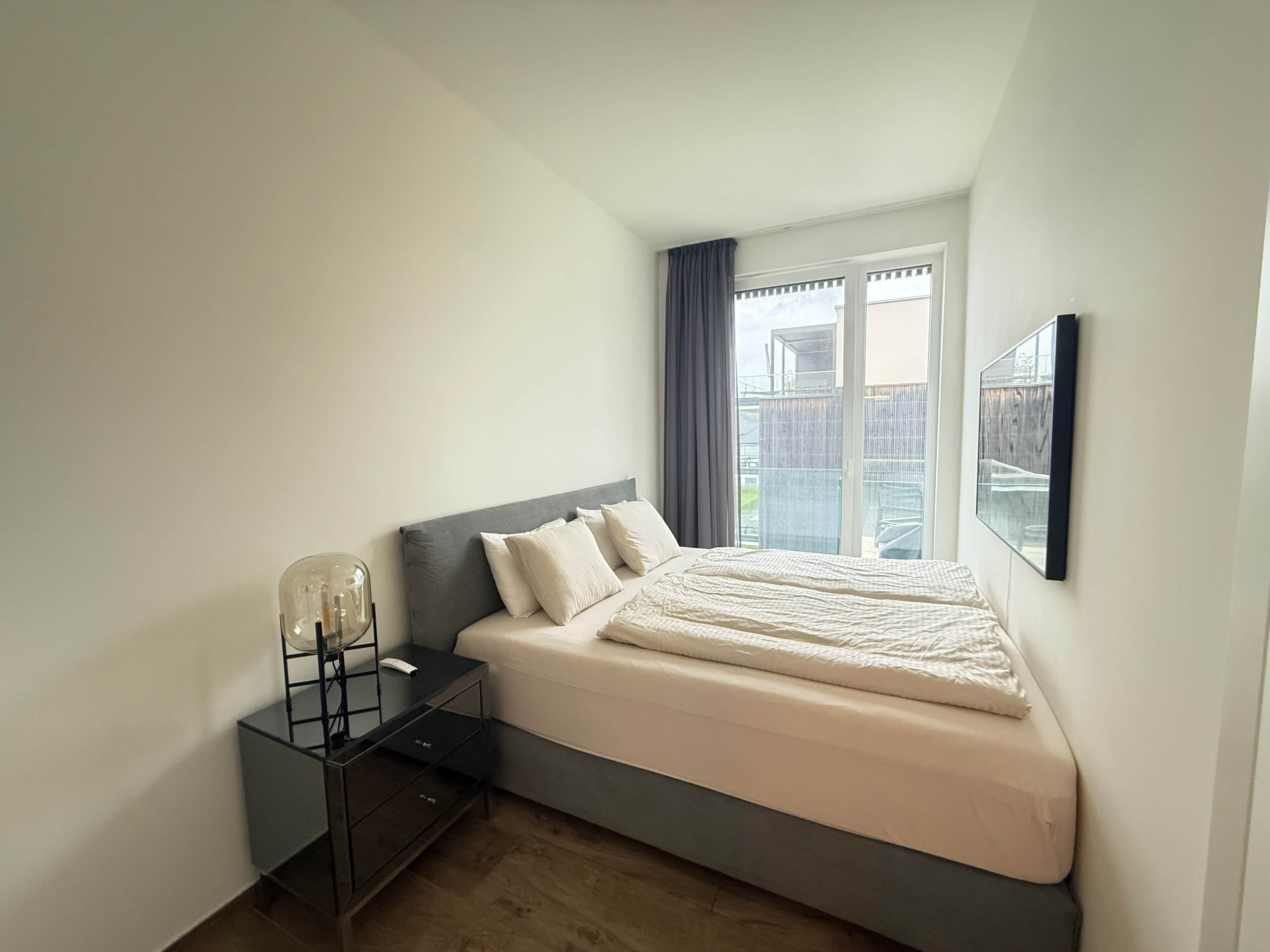 1 slaapkamer, een strijkplank/strijkijzer, wifi, beddengoed