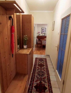 Interior - Lakeside Apartment - Velden (Velden am Wörthersee)