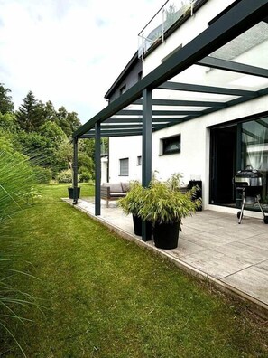 Terrace/patio - Lakeside Terrace Apartment - Velden (Velden am Wörthersee)