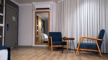 Suite, River View | Interior