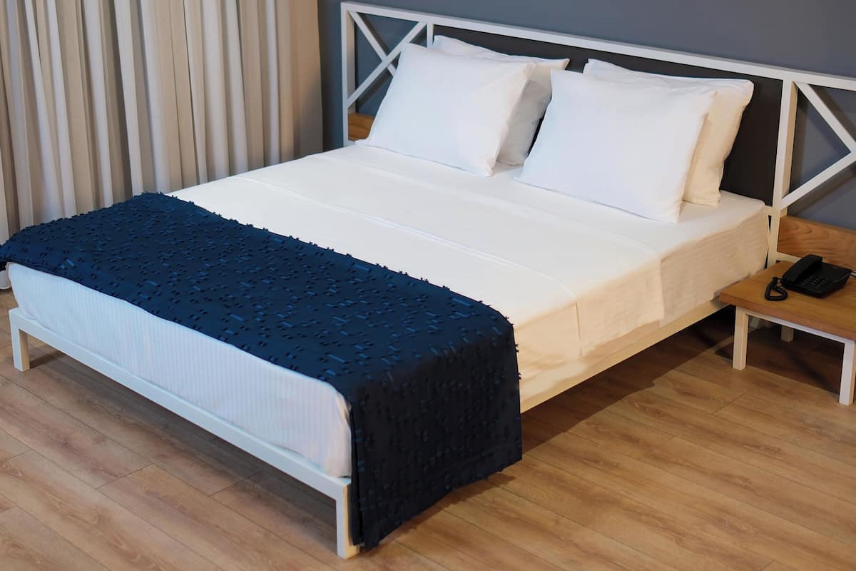 Deluxe Triple Room, River View