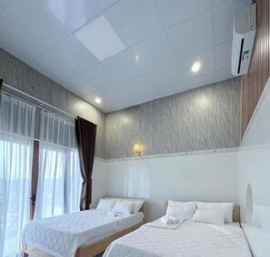 Eenvoudige studio, balkon