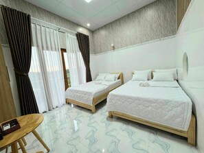 Eenvoudige studio, balkon