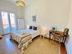 1 chambre, fer et planche à repasser, Wi-Fi gratuit, draps fournis