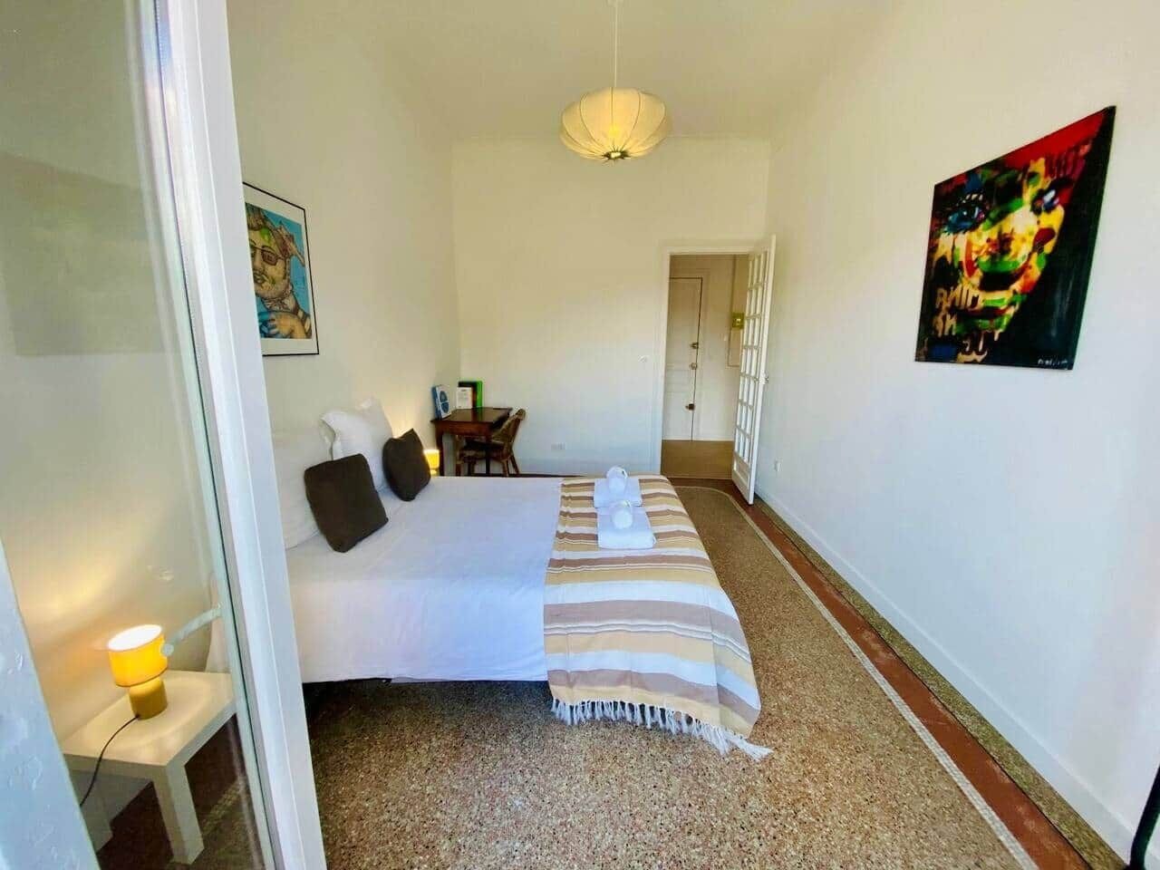 1 chambre, fer et planche à repasser, Wi-Fi gratuit, draps fournis
