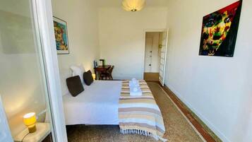 1 chambre, fer et planche Ă repasser, Wi-Fi gratuit, draps fournis