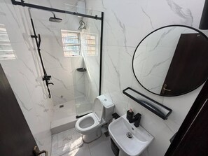 Economy Apartment, Balcony, City View | Bathroom | Free toiletries, hair dryer, towels, soap - La Vintage Apartelle (Lekki)