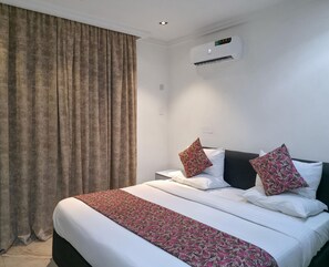 Room - La Vintage Apartelle (Lekki)