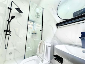 Economy Apartment, Balcony, City View | Bathroom - La Vintage Apartelle (Lekki)