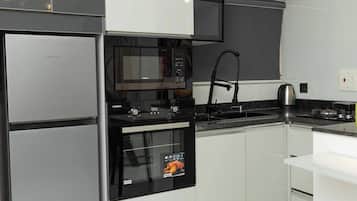 Economy Apartment, Balcony, City View | Private kitchen