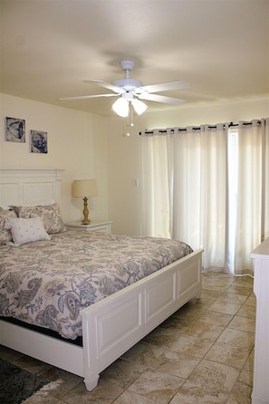 Room - Key Allegro property overlooking canal - NEW (Rockport)