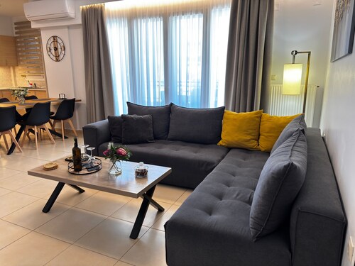 Zoelgrek Luxury Suite 2 Apartment with Shared Terrace, Wi-Fi & Air Conditioning
