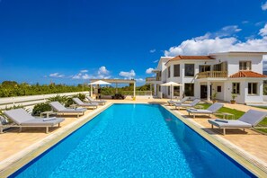 House - Villa Lefkos in Argaka (Argaka)