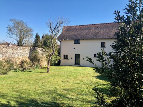 L'Étamine - Charming house with garden, quiet setting.