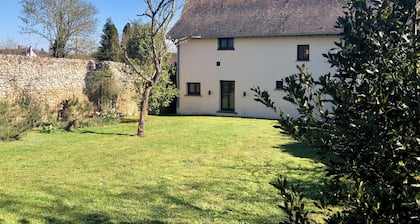 L'Étamine - Charming house with garden, quiet setting.