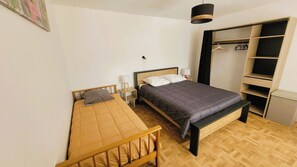 2 bedrooms, iron/ironing board, WiFi, bed sheets - Gîte Champgrand (Loriol-sur-Drôme)