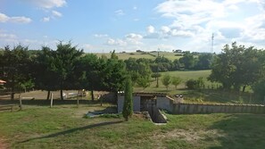 Property grounds - Fully Equipped, Comfortable 50 m² Gîte with Private Parking (Saint-Sixte)