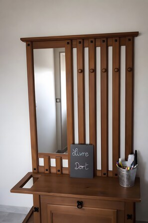 Interior - Fully Equipped, Comfortable 50 m² Gîte with Private Parking (Saint-Sixte)