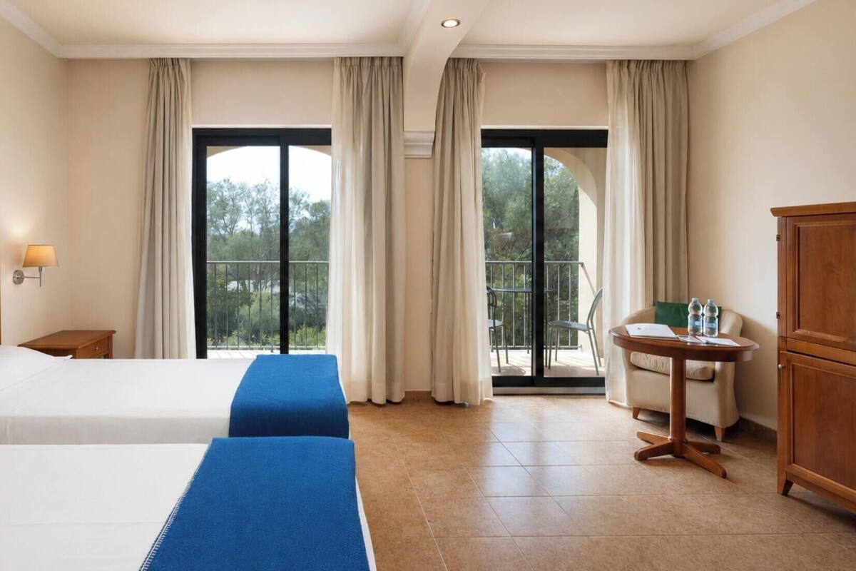 Family Suite - Pool Access not included