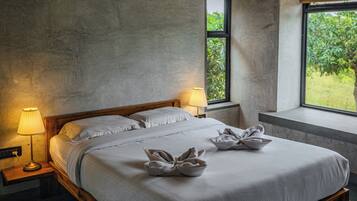 Villa, balcón, vistas al jardín