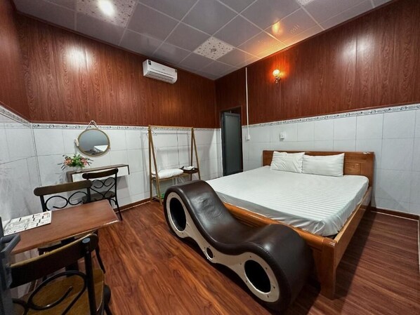 Studio Basic, patio, pemandangan halaman