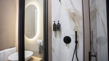 Kamar Double Deluks, pemandangan kota | Kamar mandi