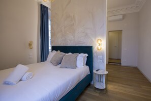 Minibar, in-room safe, desk, blackout drapes - Flaminio Collection - Luxury Suites (Rome)