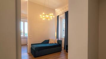 Luxury Quadruple Room, City View