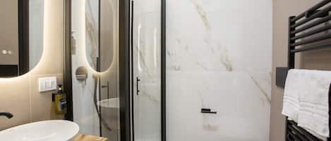 Deluxe-Doppelzimmer, Stadtblick | Badezimmer