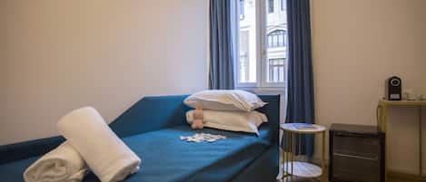 Luxury Quadruple Room, City View