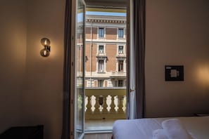 Deluxe Double Room, City View