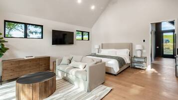 1 habitación, tabla de planchar con plancha, wifi gratis y ropa de cama