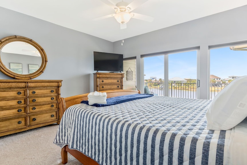 Bay Views & Breezes ~ Beach & Bay! - Pensacola Beach, FL