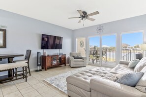 Smart TV - Bay Views & Breezes  ~ Beach & Bay! (Pensacola Beach)