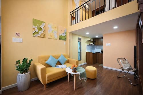 Superior Studio, Patio, Garden View | Minibar, desk, free WiFi, bed sheets