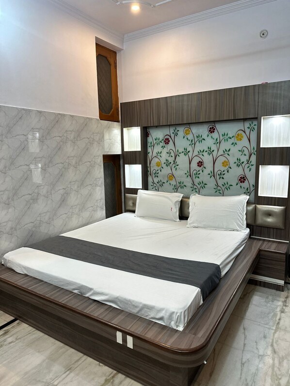 Double Room, Balcony, City View