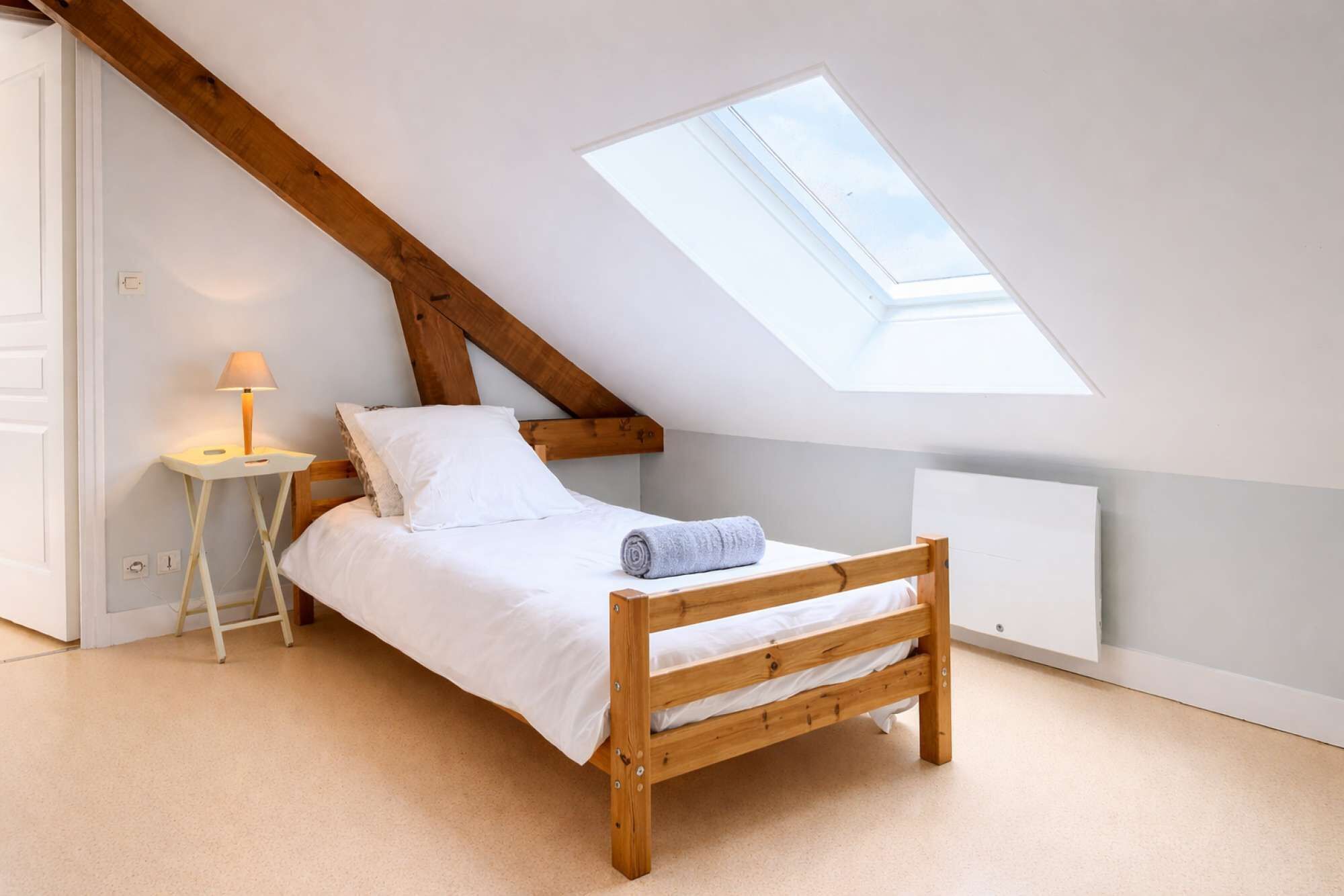 5 slaapkamers, een strijkplank/strijkijzer, wifi, beddengoed