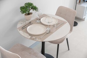 Dining - Free housekeeping visits during your stay - StayShort - Comfortable Studio Stay in Arjan Sleeps 2 with Balcony (Arjan)
