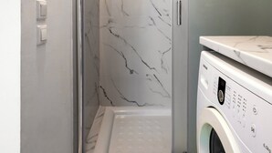 Uklassifisert bilde, 3 av 8, knapp