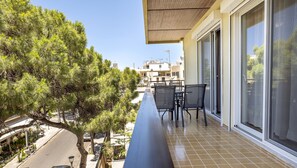 Outdoor dining - Rhodes Heart Suite, Apartment (Rhodes)