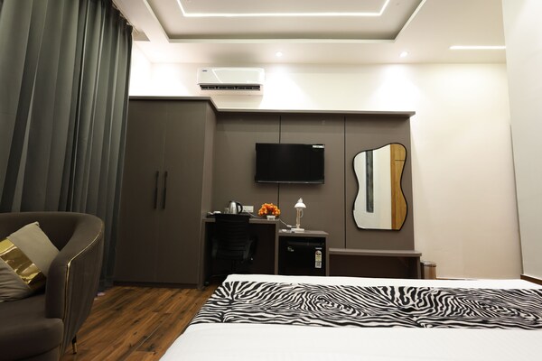 Hotel Marina - Meerut