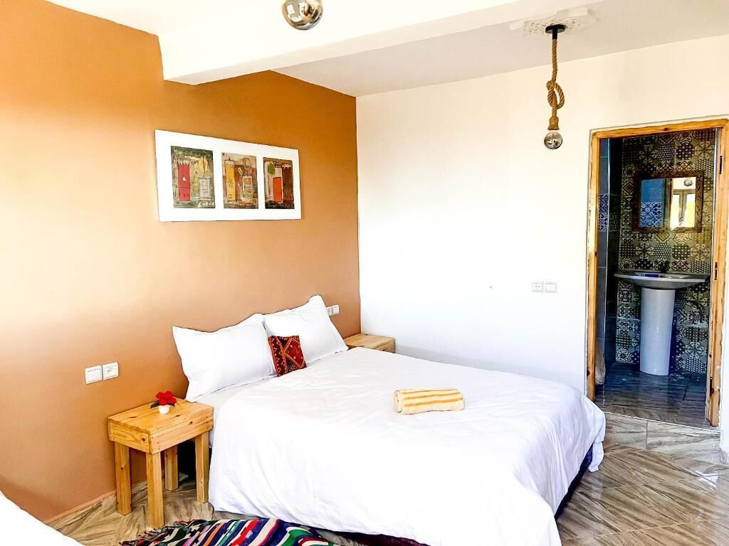 Familiestudio, delvis sjøutsikt