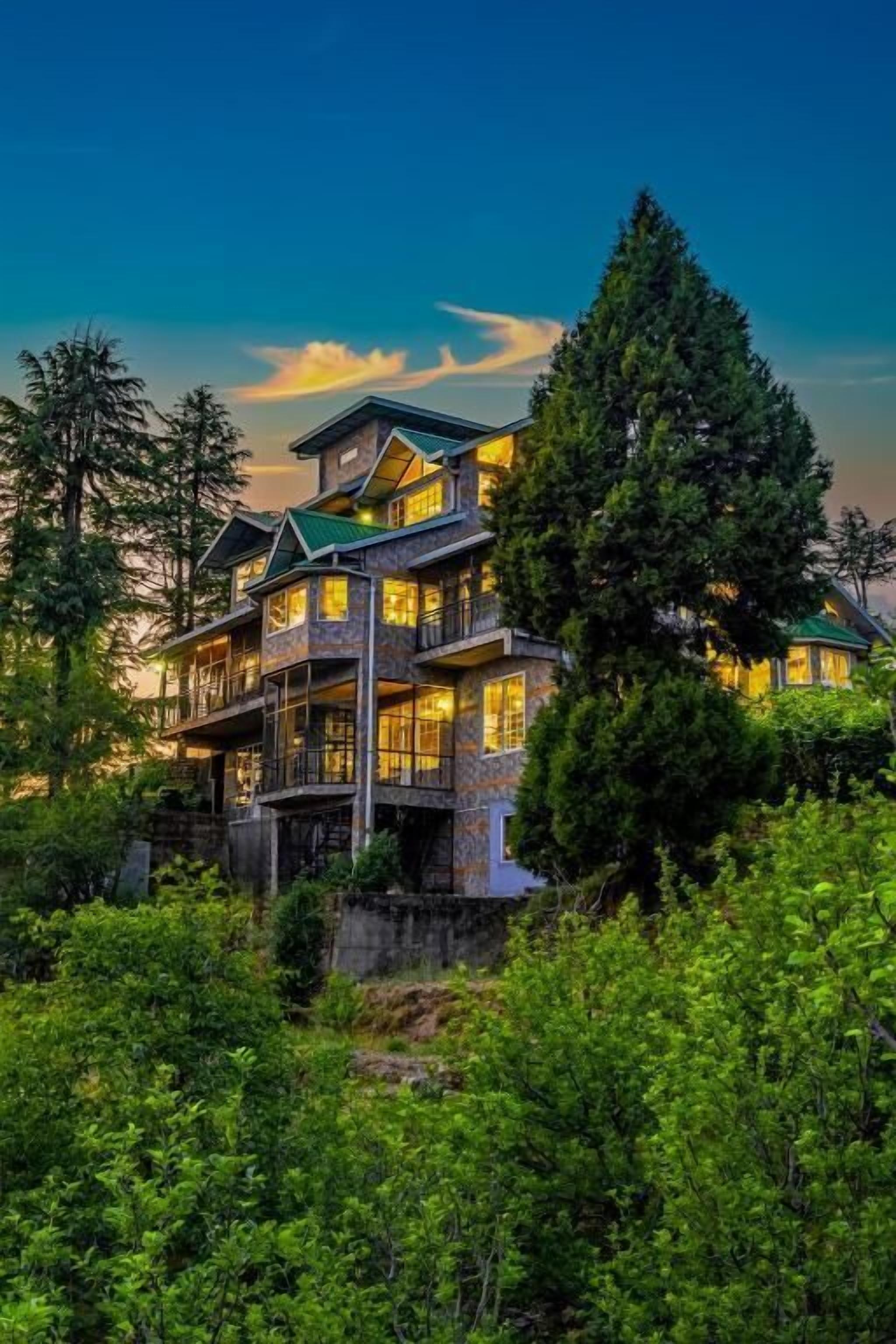 المنشأة من الخارج