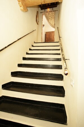 Interior - Holiday Home 'La Volta Segreta' with Mountain View, Wi-Fi and Air Conditioning (Albenga)