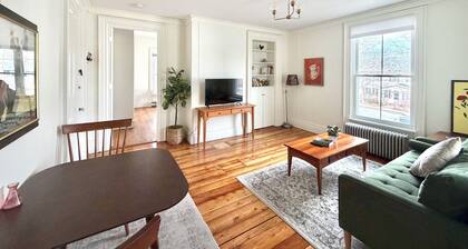 Downtown Brunswick 1st FL Sun Drenched With Porch