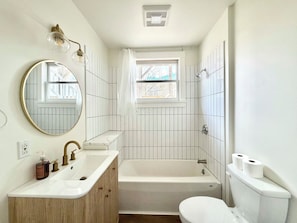 Bathroom - Downtown Brunswick 1st FL Sun Drenched With Porch (Brunswick)