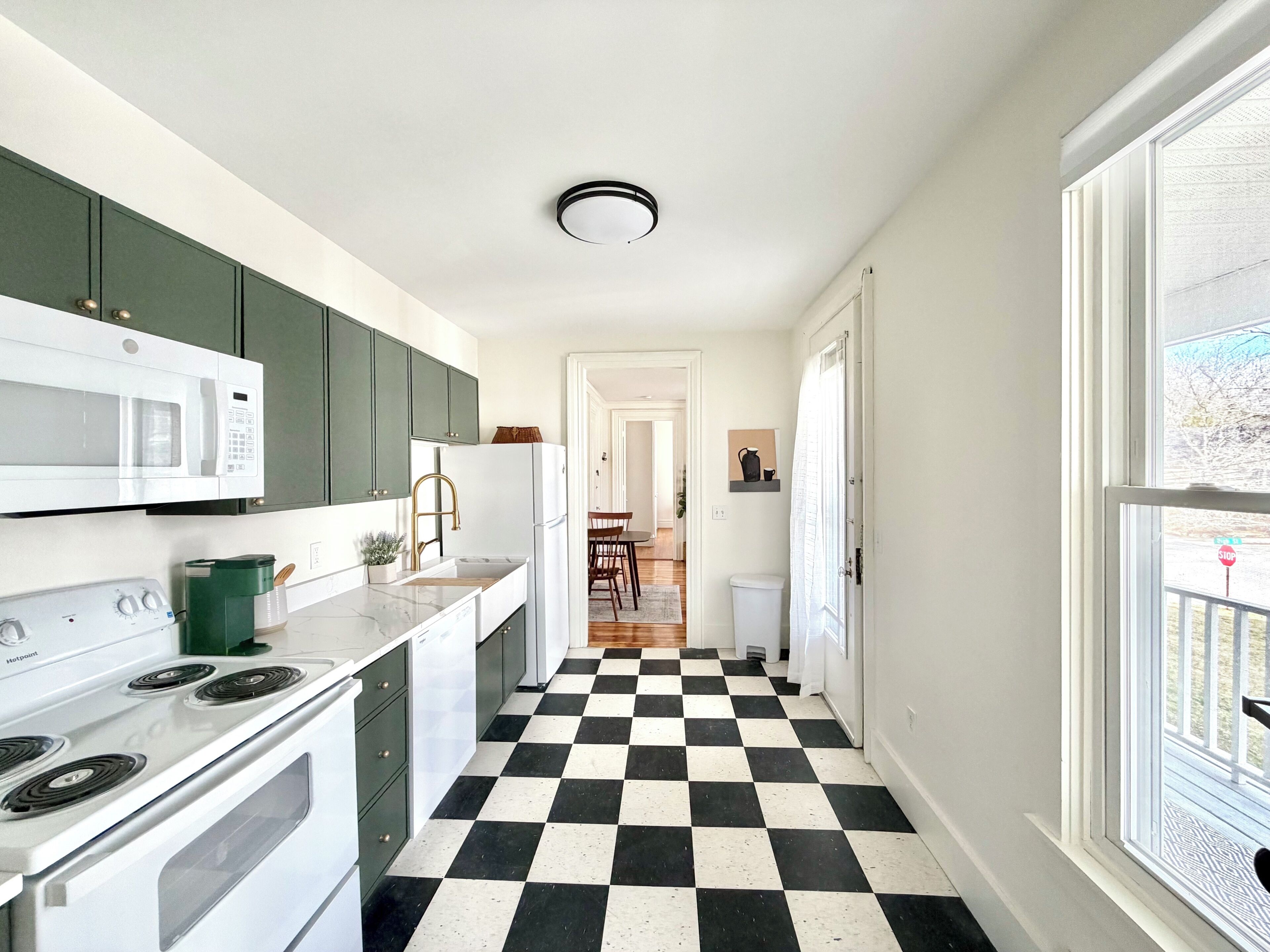 Microwave, oven, stovetop, dishwasher