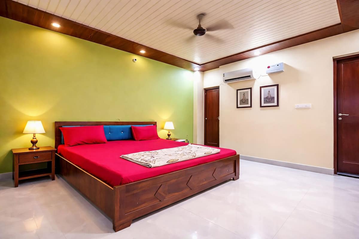 Deluxe Room, City View