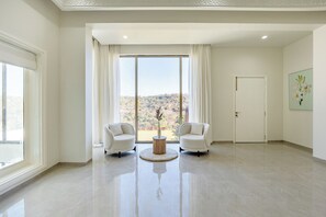 Vil·la de luxe, vistes al pati | Interior