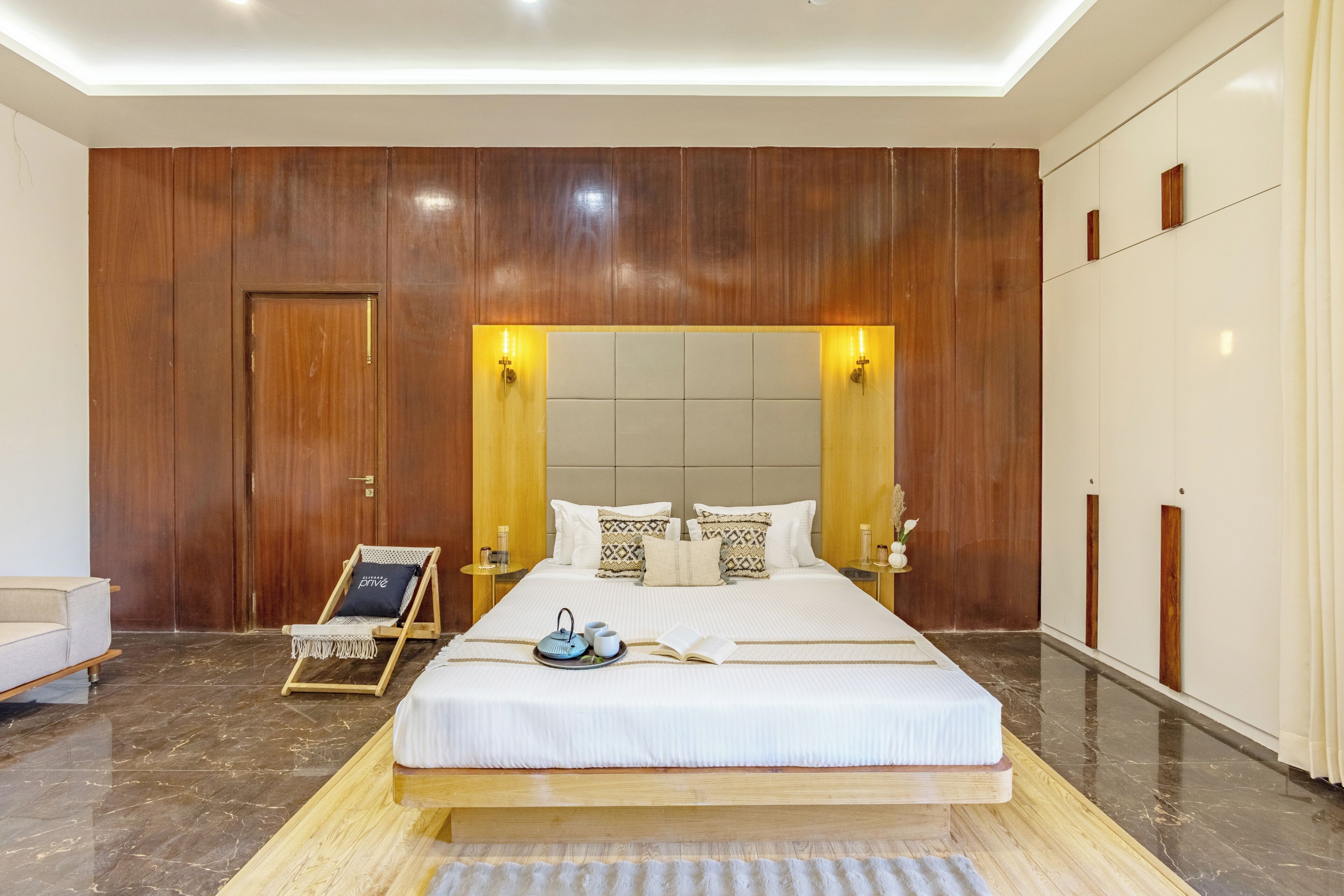 Luxury Villa, Courtyard View